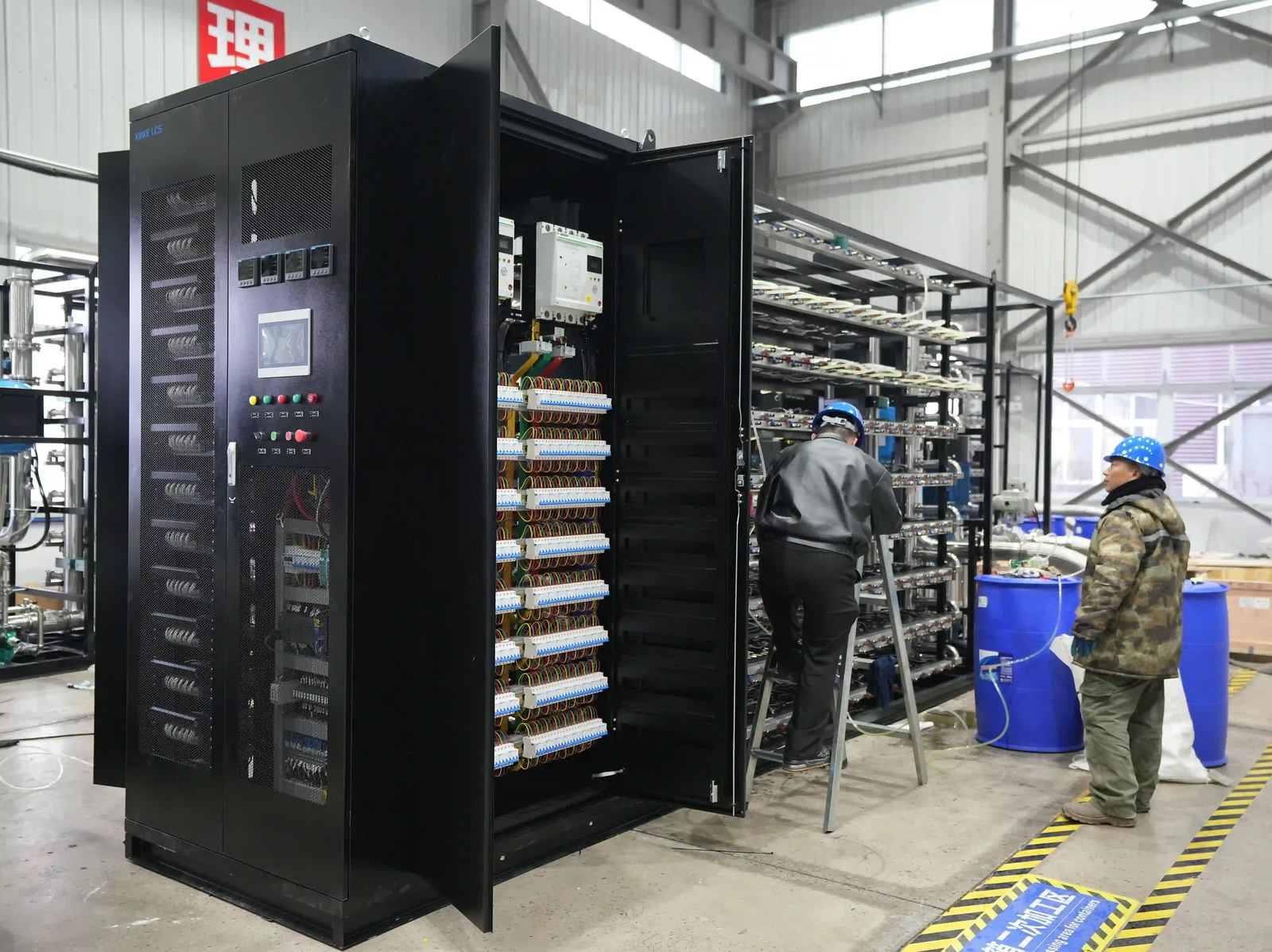 XINKE electrical cabinet assembly and control system production